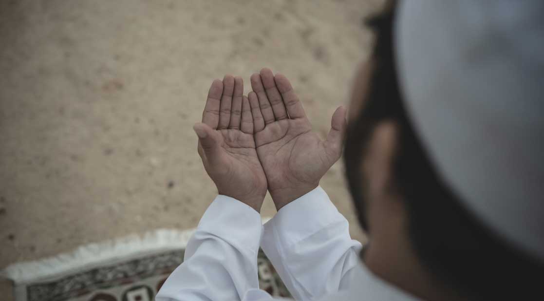 You are currently viewing Doa Mohon Ilmu Bermanfaat: Arab, Latin, Arti, dan Keutamaannya dalam Menuntut Ilmu